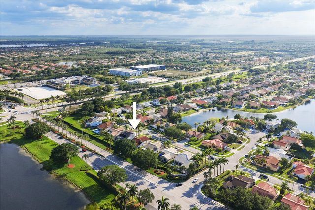 131 NW 187th Ave, Pembroke Pines, FL 33029