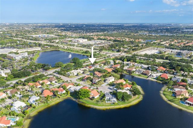 131 NW 187th Ave, Pembroke Pines, FL 33029