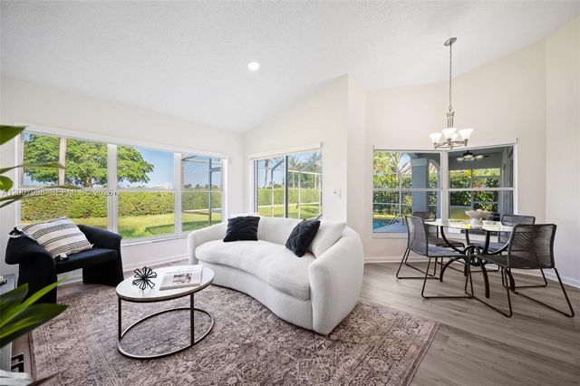 131 NW 187th Ave, Pembroke Pines, FL 33029