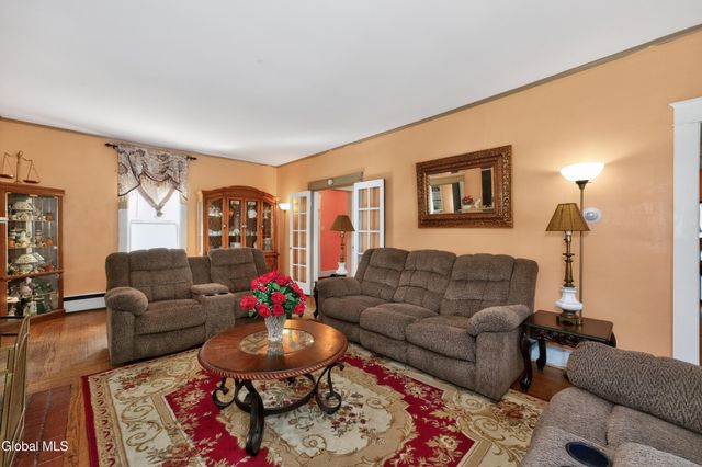 1648 Randolph Road, Schenectady, NY 12308
