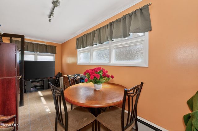 1648 Randolph Road, Schenectady, NY 12308