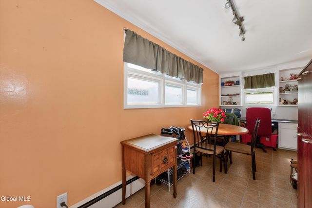 1648 Randolph Road, Schenectady, NY 12308
