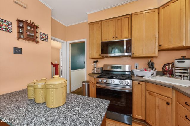 1648 Randolph Road, Schenectady, NY 12308