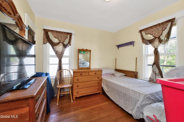 1648 Randolph Road, Schenectady, NY 12308