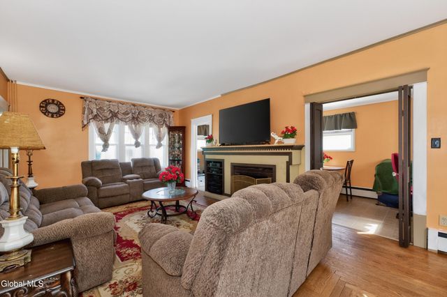 1648 Randolph Road, Schenectady, NY 12308