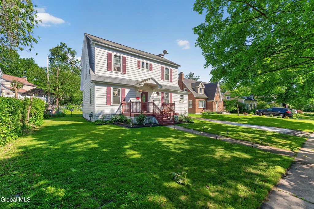 1648 Randolph Road, Schenectady, NY 12308