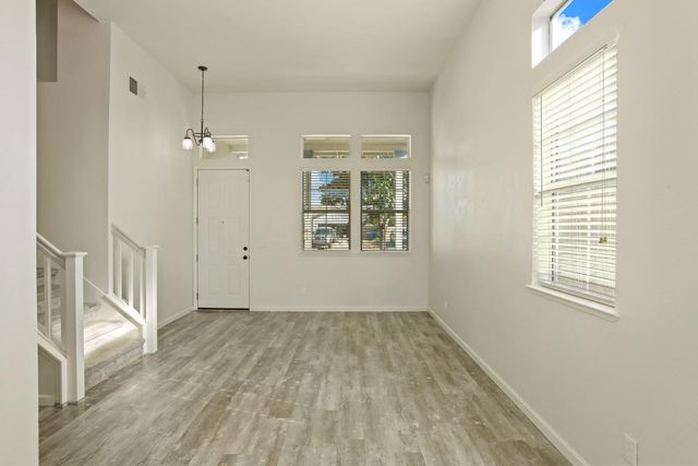 988 Padbury Ct, Galt, CA 95632