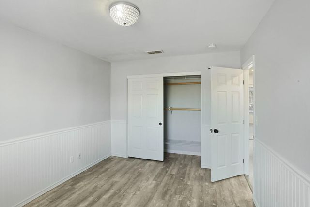 988 Padbury Ct, Galt, CA 95632