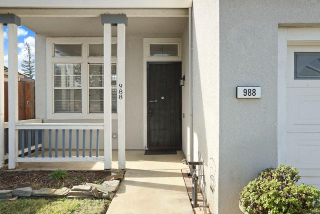 988 Padbury Ct, Galt, CA 95632