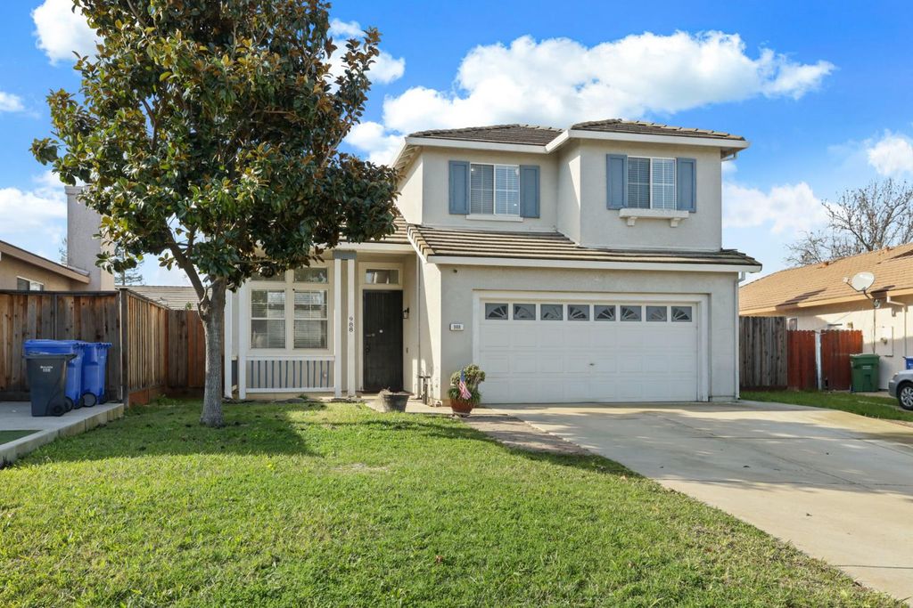 988 Padbury Ct, Galt, CA 95632
