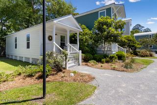 2207 Government Street, 22, Ocean Springs, MS 39564