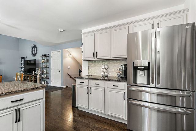 728 Brighton Circle, Port Barrington, IL 60010