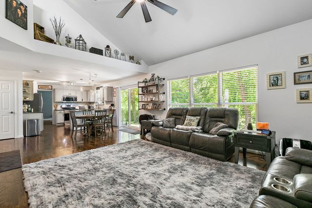 728 Brighton Circle, Port Barrington, IL 60010