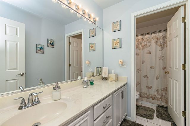 728 Brighton Circle, Port Barrington, IL 60010