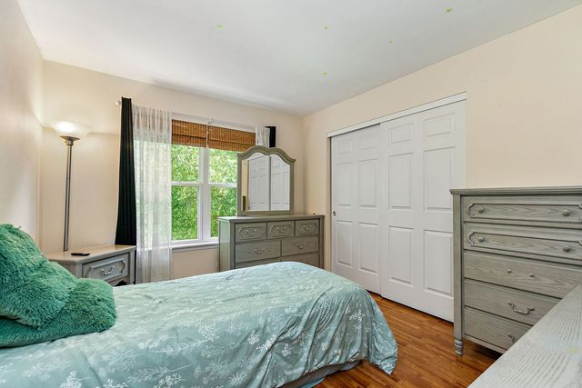 728 Brighton Circle, Port Barrington, IL 60010
