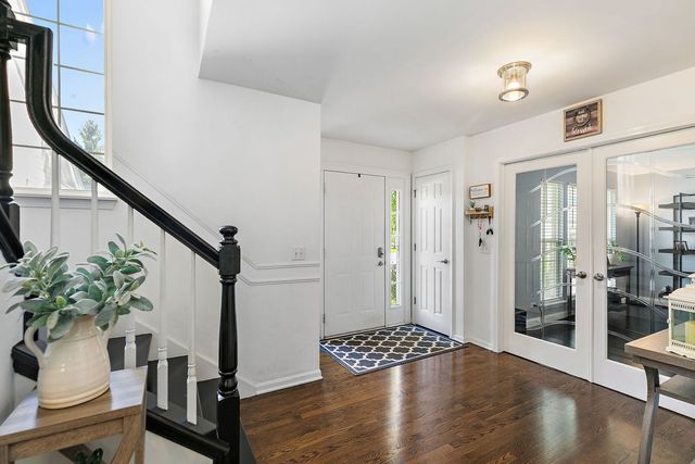 728 Brighton Circle, Port Barrington, IL 60010