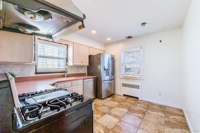 567 Oxford Road, Cedarhurst, NY 11516