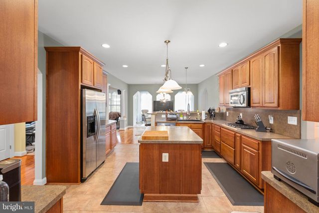 8662 SANDY BEACH LN, King George, VA 22485