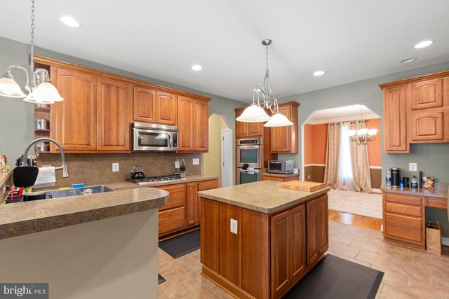 8662 SANDY BEACH LN, King George, VA 22485