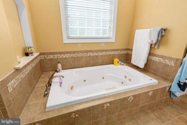 8662 SANDY BEACH LN, King George, VA 22485