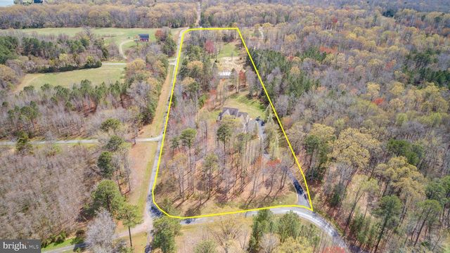 8662 SANDY BEACH LN, King George, VA 22485