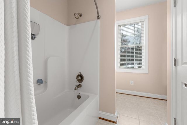 8662 SANDY BEACH LN, King George, VA 22485