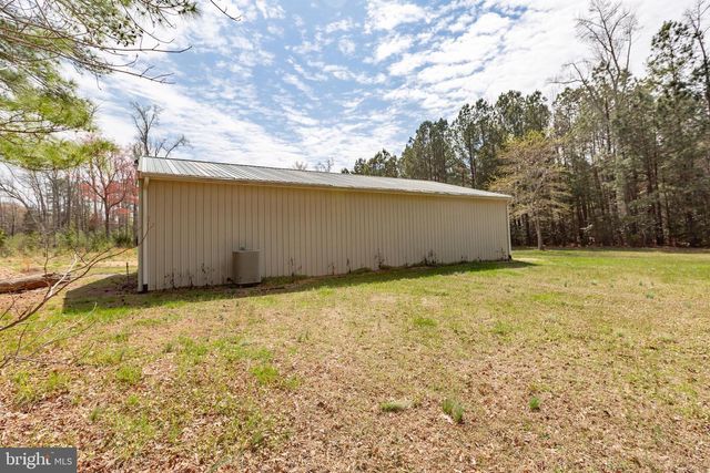 8662 SANDY BEACH LN, King George, VA 22485