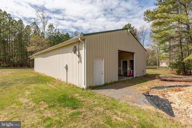 8662 SANDY BEACH LN, King George, VA 22485