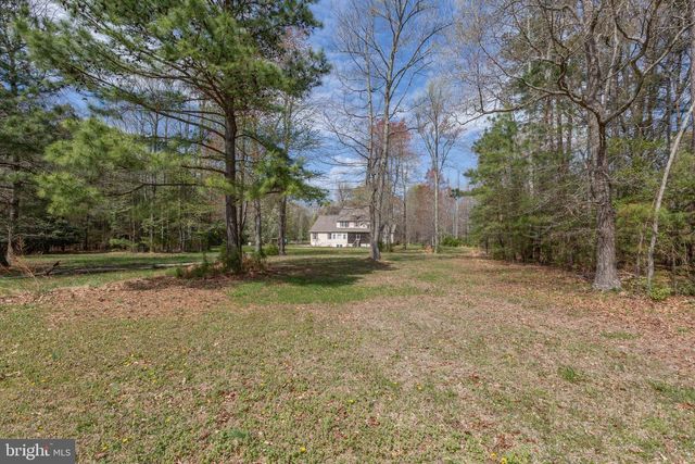 8662 SANDY BEACH LN, King George, VA 22485