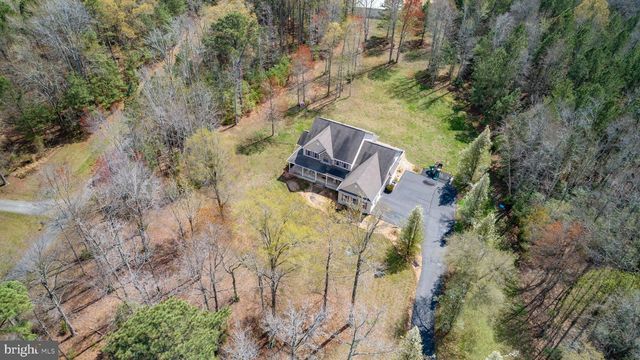 8662 SANDY BEACH LN, King George, VA 22485