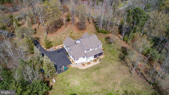 8662 SANDY BEACH LN, King George, VA 22485