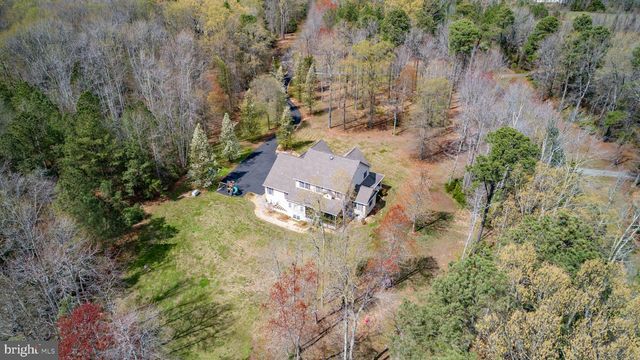 8662 SANDY BEACH LN, King George, VA 22485