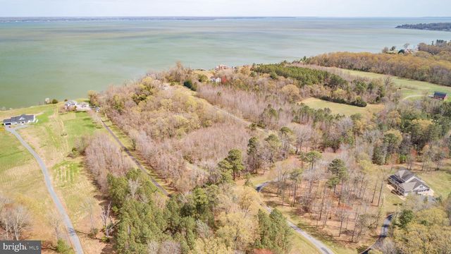 8662 SANDY BEACH LN, King George, VA 22485