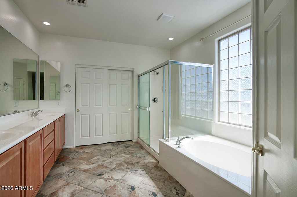 Image 12 of property listing at 2982 E BOSTON Street, Gilbert, AZ 85295