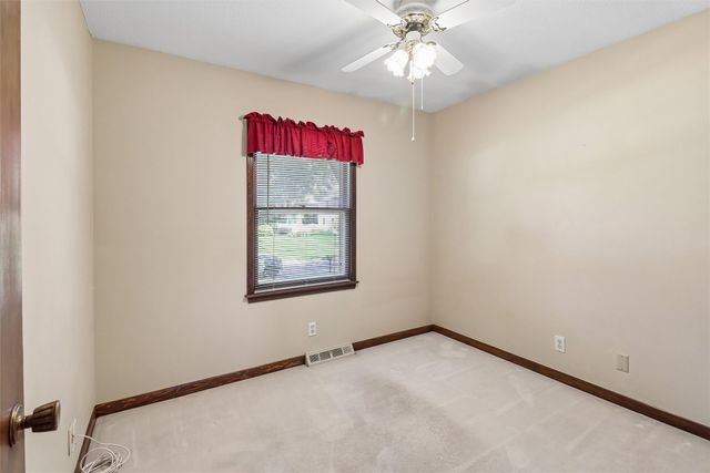 4405 73rd Street, Urbandale, IA 50322