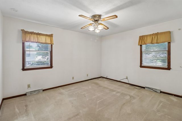 4405 73rd Street, Urbandale, IA 50322