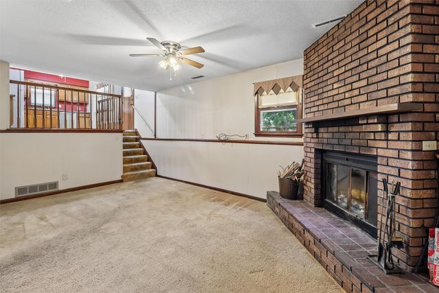 4405 73rd Street, Urbandale, IA 50322