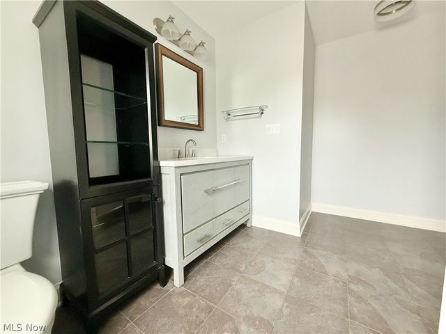 1257 W 76th Street, Cleveland, OH 44102