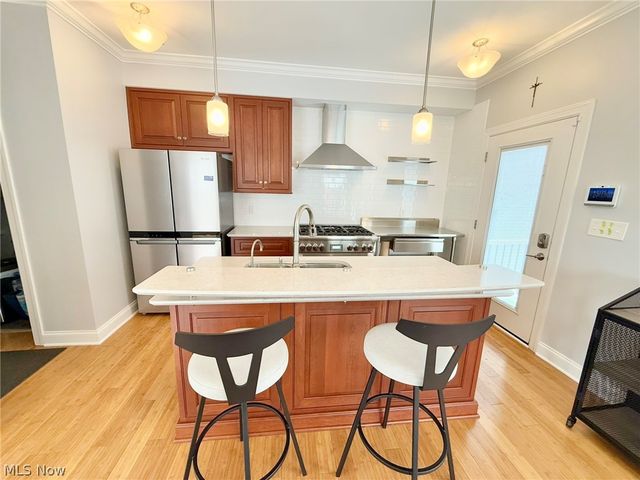 1257 W 76th Street, Cleveland, OH 44102