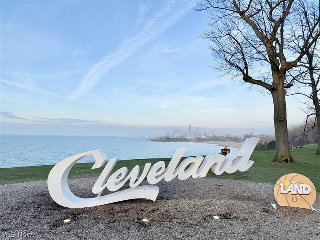 1257 W 76th Street, Cleveland, OH 44102