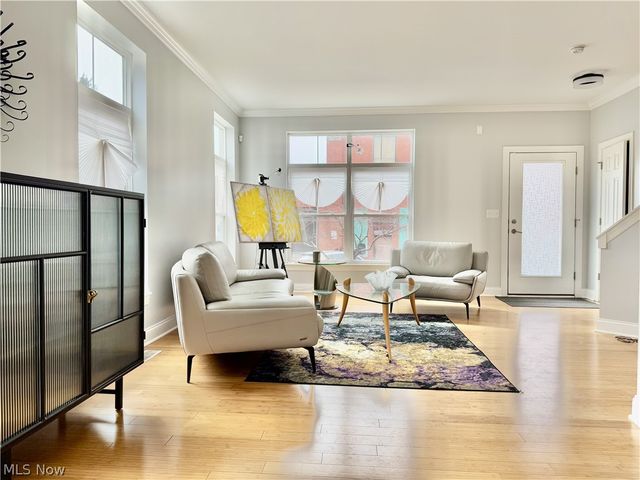 1257 W 76th Street, Cleveland, OH 44102