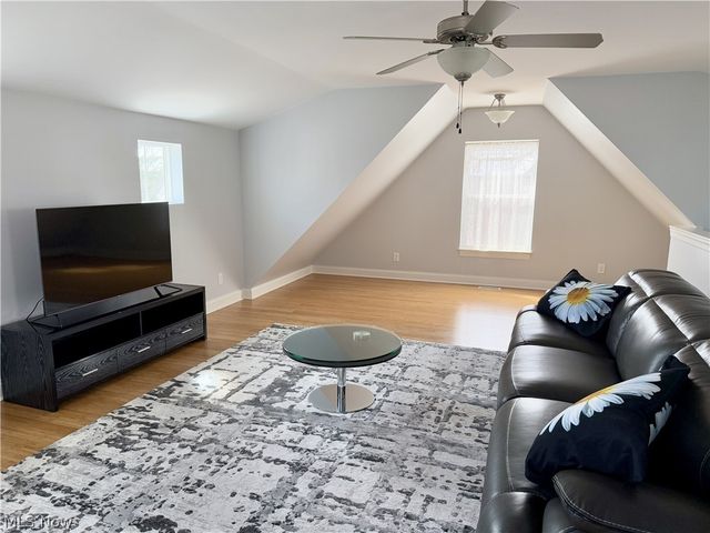 1257 W 76th Street, Cleveland, OH 44102