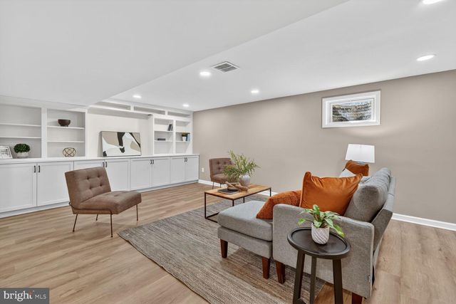 3229 MAGNOLIA AVE, Falls Church, VA 22041