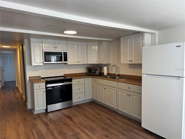 102 LAURETI LANE, Lake Wales, FL 33898