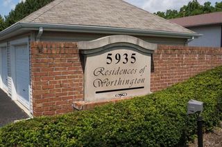 5935 N High Street, 202, Worthington, OH 43085