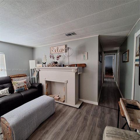 256 Lee Avenue, Key Largo, FL 33037