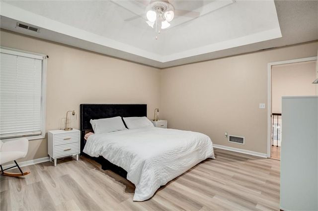 9435 N Flora Avenue, Kansas City, MO 64155