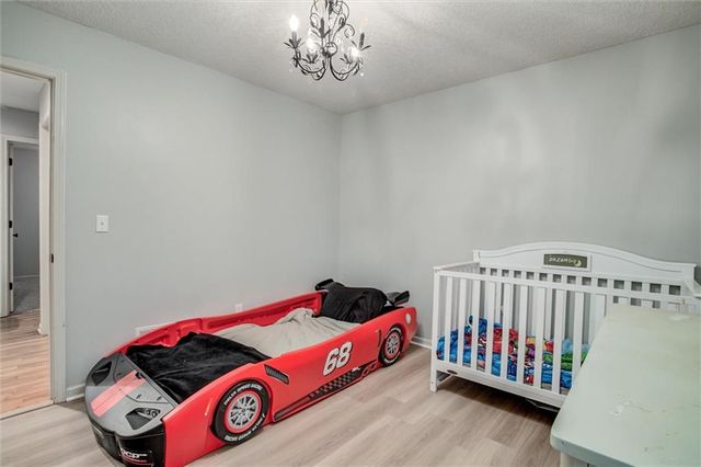 9435 N Flora Avenue, Kansas City, MO 64155