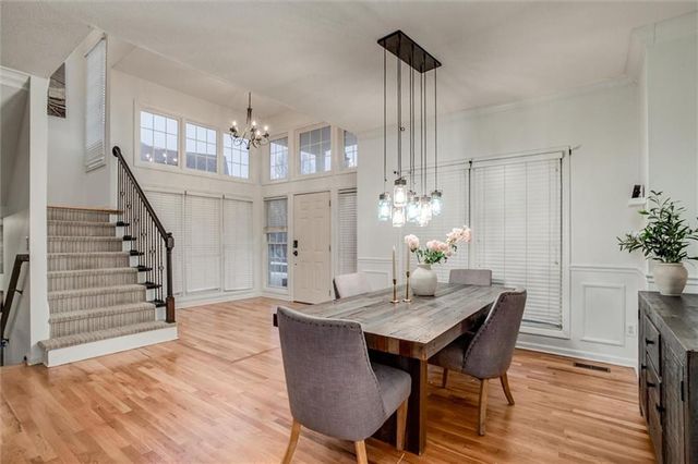 9435 N Flora Avenue, Kansas City, MO 64155