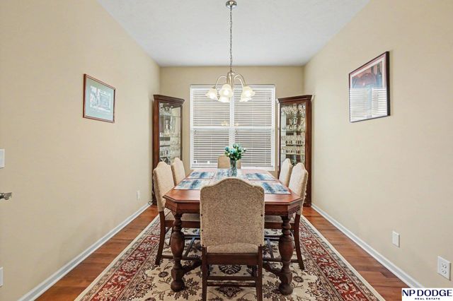 2212 Alexandra Road, Papillion, NE 68133